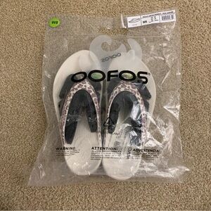 OOFOS Leopard Print Sandals